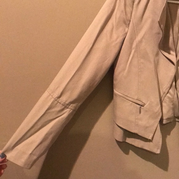 White House Black Market Blazer - Picture 2 of 7